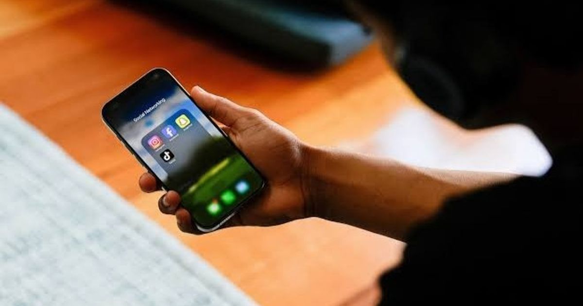 فنلندا تطلق قانونًا جديدًا للحد من استخدام الهواتف المحمولة بين الطلاب في المدارس