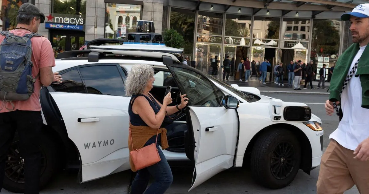 “وايمو” تُسجل تراجعاً ملحوظاً في حوادث سياراتها ذاتية القيادة. "وايمو" تُسجل تراجعاً ملحوظاً في حوادث سياراتها ذاتية القيادة.