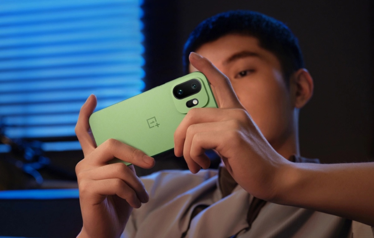 ون بلس تطلق OnePlus 15T هاتفاً رائداً مع بطارية ضخمة ون بلس تطلق OnePlus 15T هاتفاً رائداً مع بطارية ضخمة